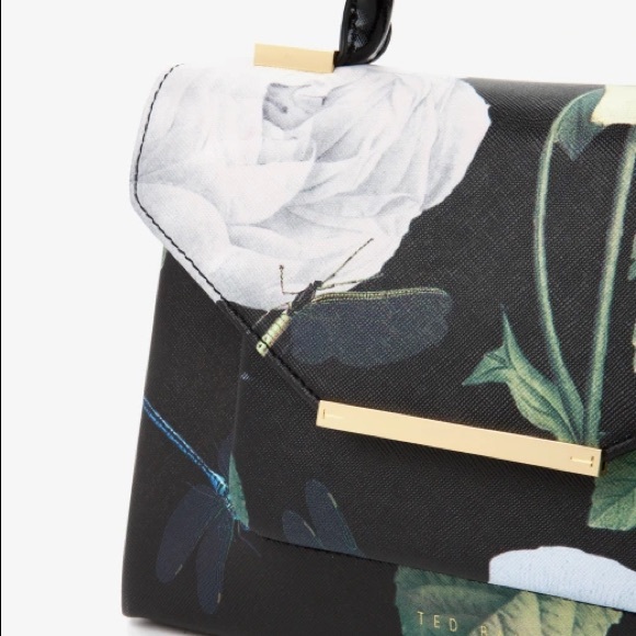 Ted Baker DOMINA Bag in Distinguishing Rose Crosshatch - Picture 16 of 16